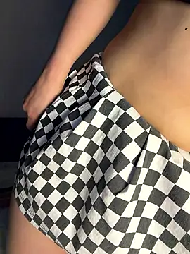 Romy-R-O online show from January 2026 02:33:02 PM