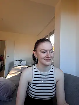 Snapshot of SweetAlice19 chatting on November 2025 11:54:01 AM SweetAlice19 online show from November 2025 11:54:01 AM