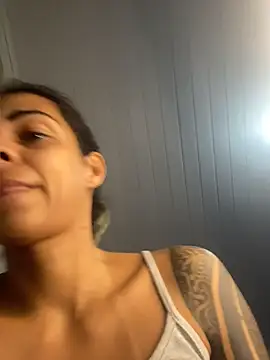 Snapshot of sabrinaneves chatting on June 2026 07:04:01 PM sabrinaneves online show from June 2026 07:04:01 PM