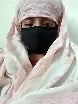 Snapshot of Quenn-Jiya752 chatting on November 2025 07:32:01 AM Quenn-Jiya752 online show from November 2025 07:32:01 AM