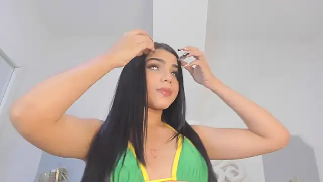 Snapshot of roxana_scott1 chatting on May 2026 03:35:01 AM roxana scott1 online show from May 2026 03:35:01 AM