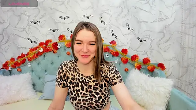 Snapshot of AriaAmaren chatting on October 2025 11:50:01 PM AriaAmaren online show from October 2025 11:50:01 PM