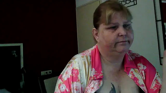 Sylviastar46 online show from May 2026 08:09:02 AM