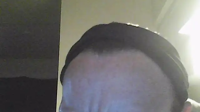 Snapshot of Karebearz1 chatting on April 2026 11:11:01 AM Karebearz1 online show from April 2026 11:11:01 AM