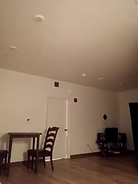 Snapshot of Karebearz1 chatting on April 2026 10:05:01 AM Karebearz1 online show from April 2026 10:05:01 AM