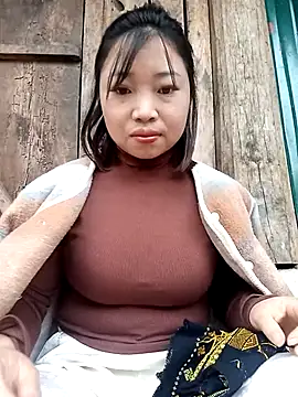 julybe online show from November 2025 08:53:02 AM