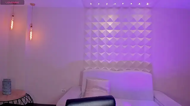 BellaConnorX online show from July 2026 05:02:01 AM