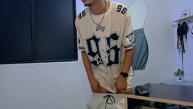 DamianandEva online show from March 2026 12:32:01 PM