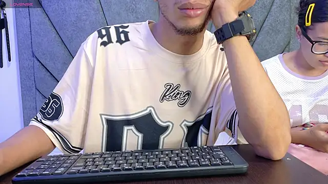 DamianandEva online show from March 2026 12:38:02 PM