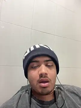 FlashyOcean53 online show from February 2026 01:12:01 AM