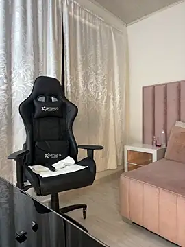 Natural BIGASS Nina online show from April 2026 07:58:01 PM