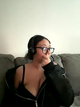 minha baby online show from November 2025 04:22:02 PM