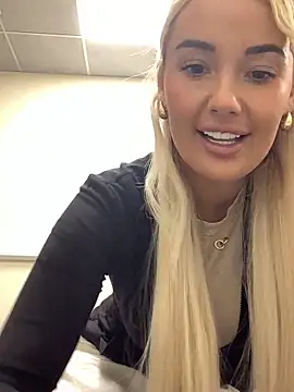 Snapshot of han1189x chatting on October 2025 10:00:02 PM han1189x online show from October 2025 10:00:02 PM