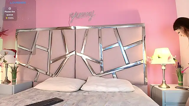 kittyblooms online show from January 2026 03:27:02 PM