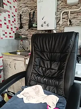 Snapshot of MilkySky chatting on February 2026 12:23:02 PM MilkySky online show from February 2026 12:23:02 PM