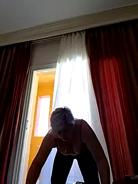 Snapshot of MilkySky chatting on February 2026 12:38:01 PM MilkySky online show from February 2026 12:38:01 PM