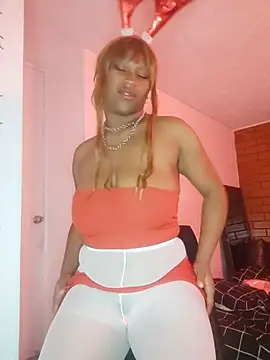 EvonyFoxxx online show from December 2025 12:26:02 AM