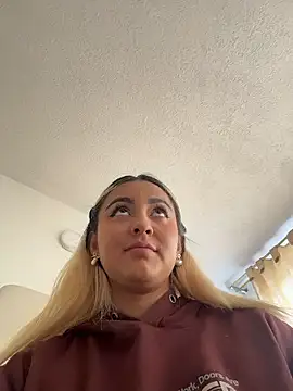 Elina Hills online show from January 2026 07:08:02 PM