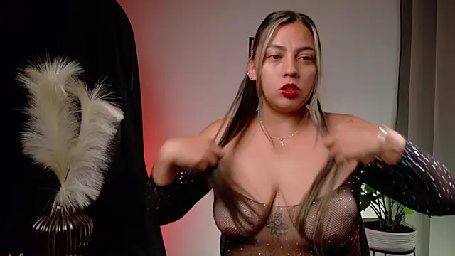 Zara Nova online show from April 2026 11:51:02 PM