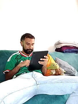 Snapshot of Barbanegra91mx chatting on June 2026 08:22:02 PM Barbanegra91mx online show from June 2026 08:22:02 PM