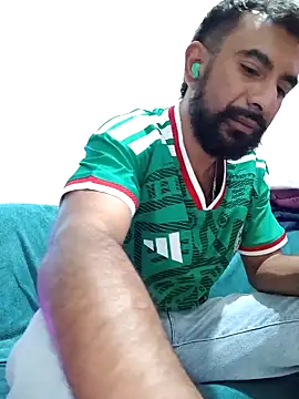 Snapshot of Barbanegra91mx chatting on June 2026 01:43:02 AM Barbanegra91mx online show from June 2026 01:43:02 AM