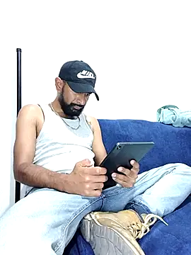 Snapshot of Barbanegra91mx chatting on June 2026 02:32:02 AM Barbanegra91mx online show from June 2026 02:32:02 AM
