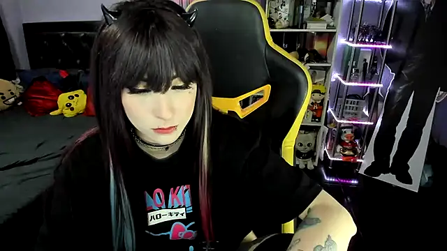 Yummy dark online show from November 2025 07:19:01 AM