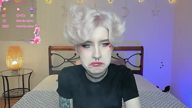 Angel Julles online show from November 2025 12:56:02 AM