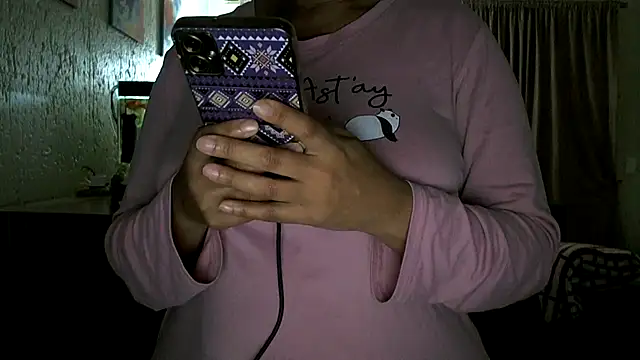 Snapshot of NewBeginnings8 chatting on July 2026 05:11:01 AM NewBeginnings8 online show from July 2026 05:11:01 AM