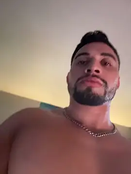 latinpeaches online show from June 2026 10:59:02 PM