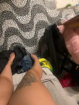 Snapshot of gatitaamelosa chatting on February 2026 06:06:01 AM gatitaamelosa online show from February 2026 06:06:01 AM