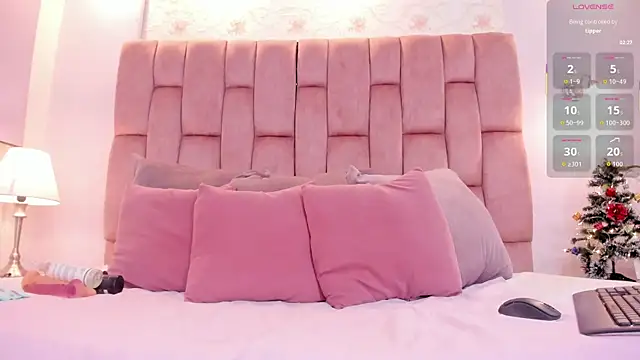 britannythomsom online show from November 2025 05:13:02 PM