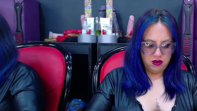 Snapshot of BellaBarness chatting on November 2025 02:38:01 PM BellaBarness online show from November 2025 02:38:01 PM