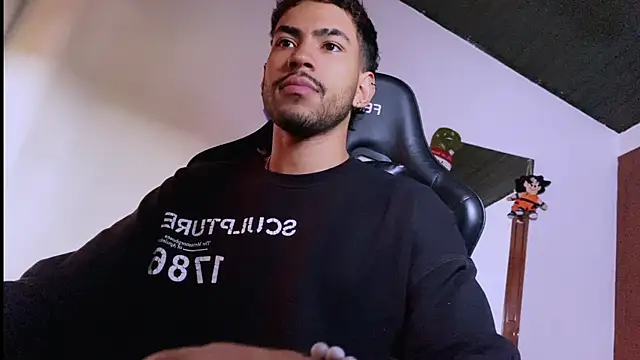 3v1l online show from December 2025 07:20:01 PM