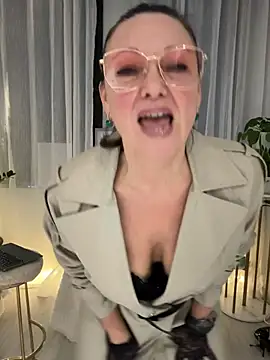 HotLdyllic online show from January 2026 04:12:02 PM