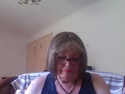 Snapshot of Milaniya606 chatting on July 2026 08:18:02 AM Milaniya606 online show from July 2026 08:18:02 AM