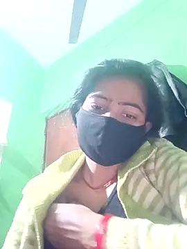 Snapshot of Rsr-1 chatting on January 2026 10:35:02 PM Rsr-1 online show from January 2026 10:35:02 PM