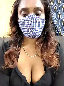 Queen-dhivya online show from December 2025 05:52:02 PM