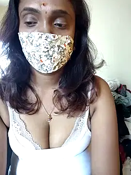 Snapshot of Queen-dhivya chatting on March 2026 07:34:02 AM Queen-dhivya online show from March 2026 07:34:02 AM