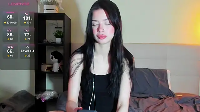 Snapshot of Tune_Godnesss chatting on July 2026 11:42:02 PM Tune Godnesss online show from July 2026 11:42:02 PM