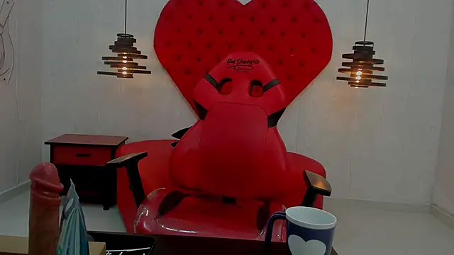 Snapshot of Bella_Cuttee chatting on December 2025 03:55:01 AM Bella Cuttee online show from December 2025 03:55:01 AM