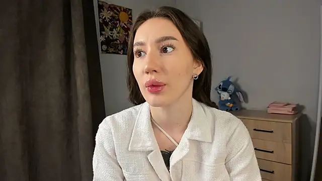 Snapshot of VvesssbZe chatting on November 2025 10:27:01 AM VvesssbZe online show from November 2025 10:27:01 AM