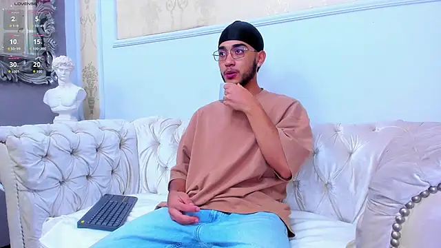 Snapshot of MatteoRicci_ chatting on November 2025 07:35:02 PM MatteoRicci online show from November 2025 07:35:02 PM