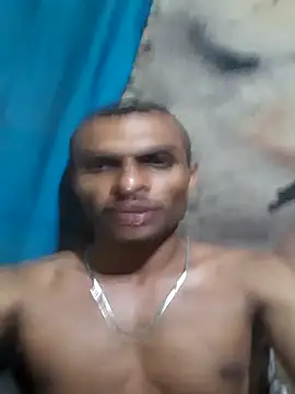 Snapshot of m-a-g-n-a-t-a chatting on May 2026 07:04:02 AM m-a-g-n-a-t-a online show from May 2026 07:04:02 AM