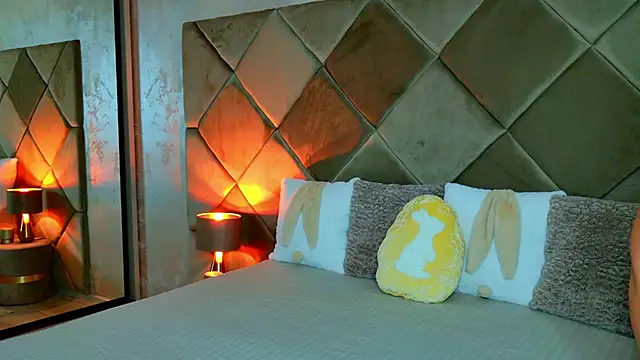 Myla-b online show from April 2026 07:14:01 PM