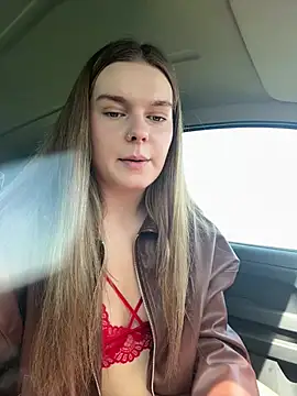 LisaFreierxx online show from May 2026 10:10:01 AM