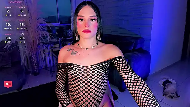 Snapshot of SexyNaza_1 chatting on May 2026 11:21:01 PM SexyNaza 1 online show from May 2026 11:21:01 PM