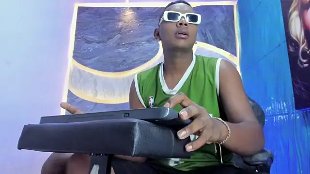 Snapshot of the_hot_boy0 chatting on November 2025 12:28:01 PM the hot boy0 online show from November 2025 12:28:01 PM