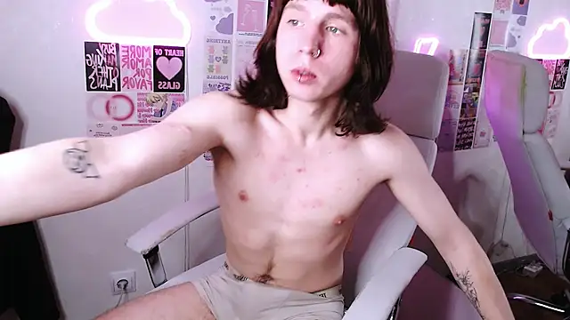 Snapshot of CutieKai_ chatting on February 2026 12:28:01 AM CutieKai online show from February 2026 12:28:01 AM