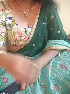 Snapshot of mouni499 chatting on May 2026 01:40:02 PM mouni499 online show from May 2026 01:40:02 PM